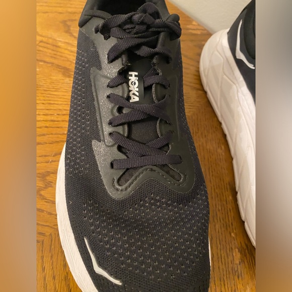 HOKA WOMEN'S HOKA ARAHI 7 RUNNING SHOES Size 10.5 Black - Picture 7 of 13